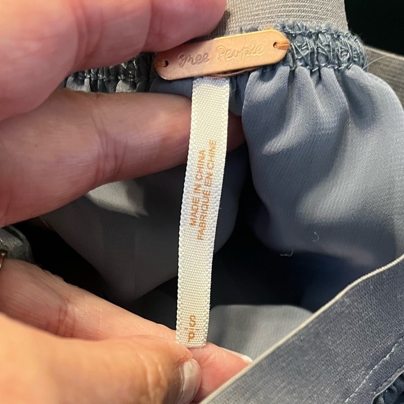 Free People Crinkle Pleated Gunmetal Foil Skort Sz S NWT - Picture 5 of 9